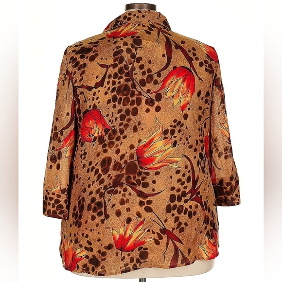 White Stag Women’s Plus Velvet Animal Print Blouse – Size 22W – NWT - Picture 3 of 8